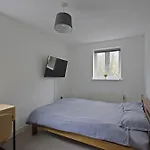Contractor In Bs16 Проживание в семье *