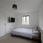 Проживание в семье Contractor In Bs16