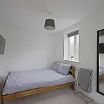 Contractor In Bs16