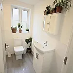 Contractor In Bs16 * Бристоль
