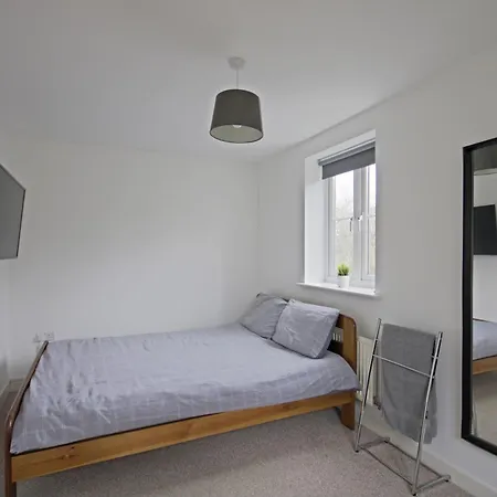 Contractor In Bs16