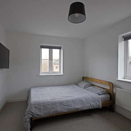 Privat bolig Contractor In Bs16 *