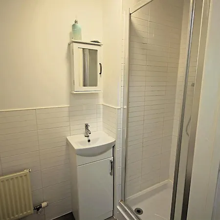 Contractor In Bs16 منزل للإقامة بريستول